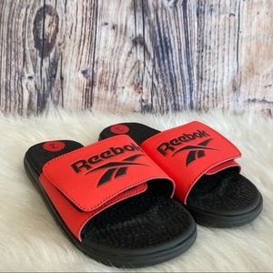 NWOT Kids Reebok Slides